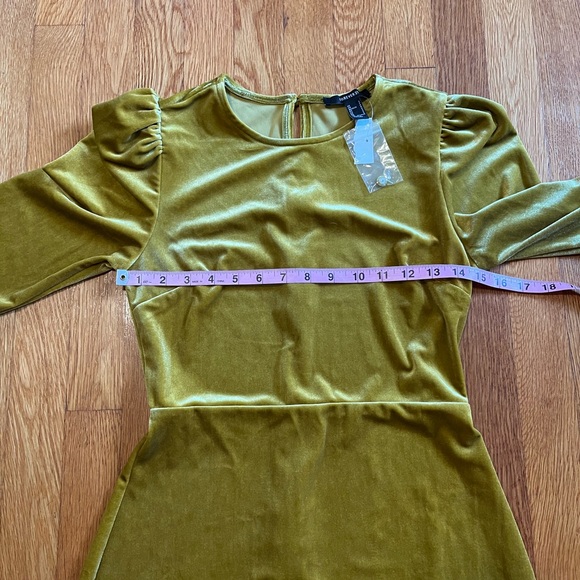 NWT Forever 21 Jewel Velvet Tone Dress Sz small - Picture 6 of 9